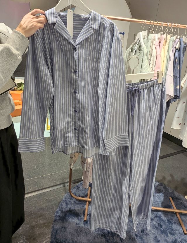 ストライプパジャマのセット