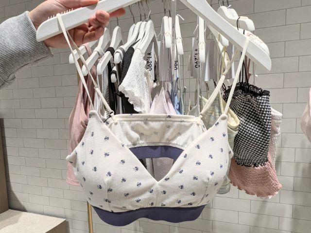 フラワー柄のブラレット