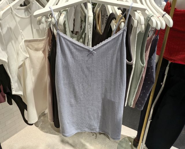 ブルーのコットンブレンドクロップドキャミソール