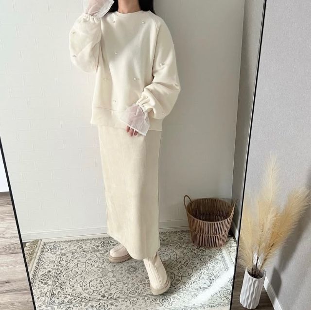 パール付きトレーナー