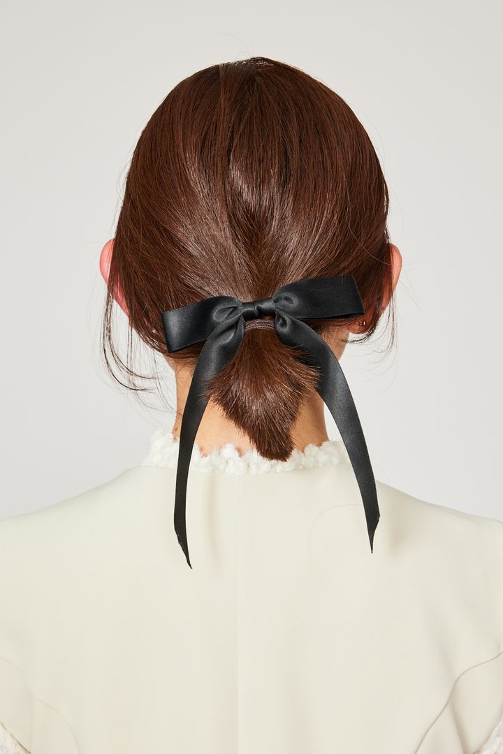 坂井麻実のセレモニーヘアアクセ