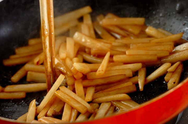 大根のオイスター炒めの作り方1