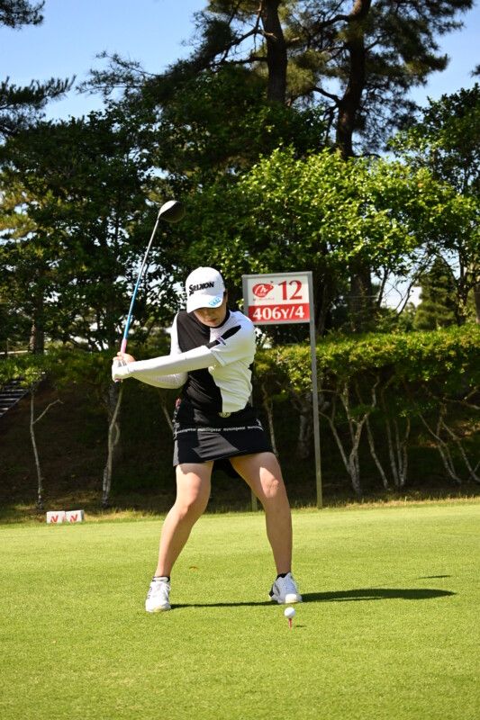 「左足を…」飛距離ナンバーワン女子プロのスイングを解説！