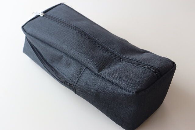 ペンケース（スタンド、モノトーン） デザイン