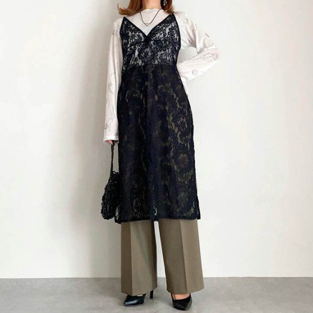 レイヤードコーデでいつもと違う雰囲気に