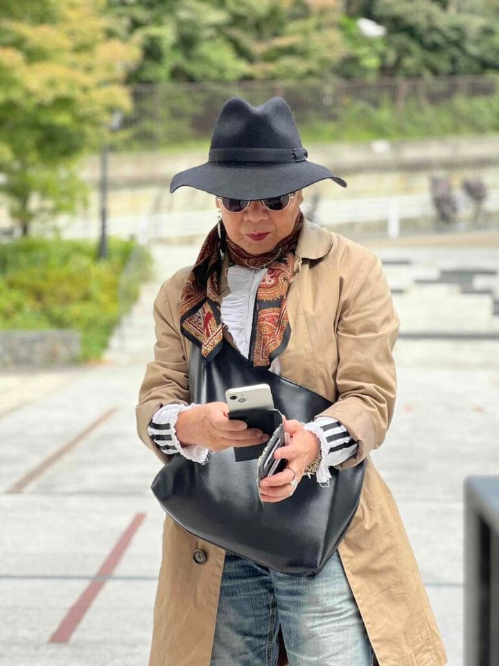 島崎真代さん コーデの仕上げはバッグで決まる