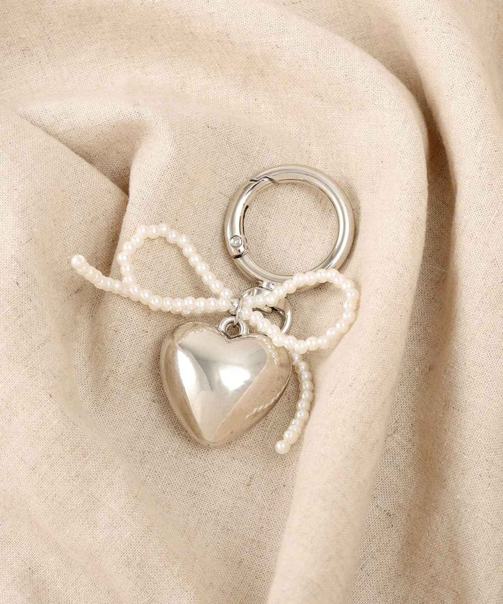 画像1: 出典：3COINS