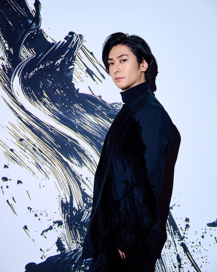 有楽亭菊比古（のちに八代目 有楽亭八雲）を演じる古川雄大さん