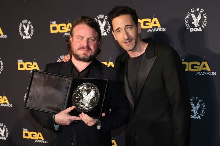 全米監督協会賞で表彰されたブラディ・コーベットとエイドリアン・ブロディ。