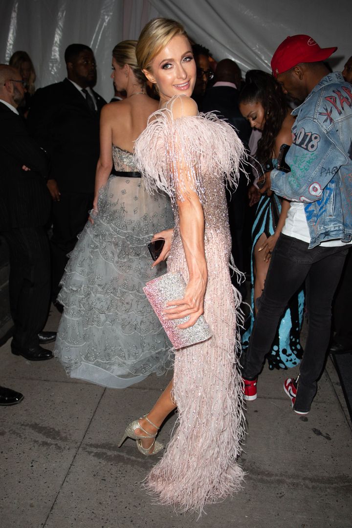 2018年ニューヨークのダイヤモンド・ボールにて。パメラ・ロラーンドのフェザードレスを纏って。