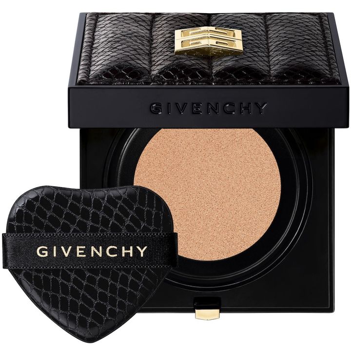 プリズム・リーブル・スキンケアリング・グロウ・クッション 1-C105 SPF45・PA+++ ￥10,120（3月1日より限定発売）