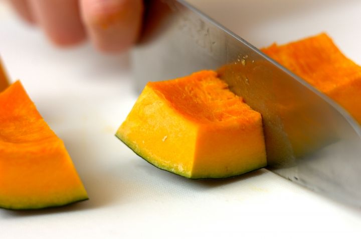揚げカボチャの生ハム巻きの下準備1