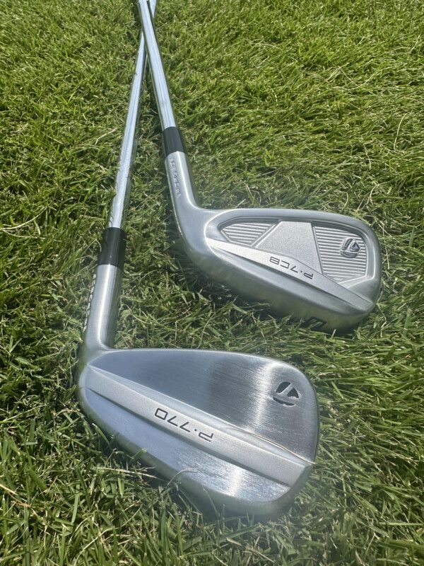 テーラーメイドの2モデルを編集部員が試し打ち！「どちらもカッコよくて迷ってしまう」