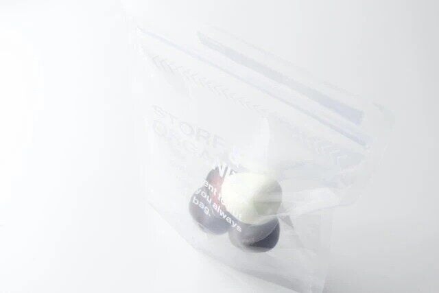 ダイソー 立つストックバッグ（シンプルロゴ、18cm×12cm×4cm、5枚）