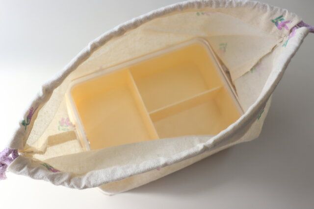 ダイソー 巾着袋（紫）