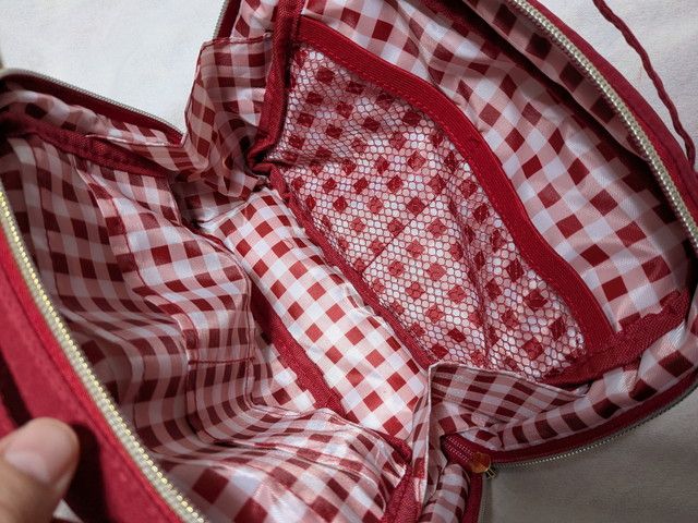 メゾンドフルールいちごバッグ中