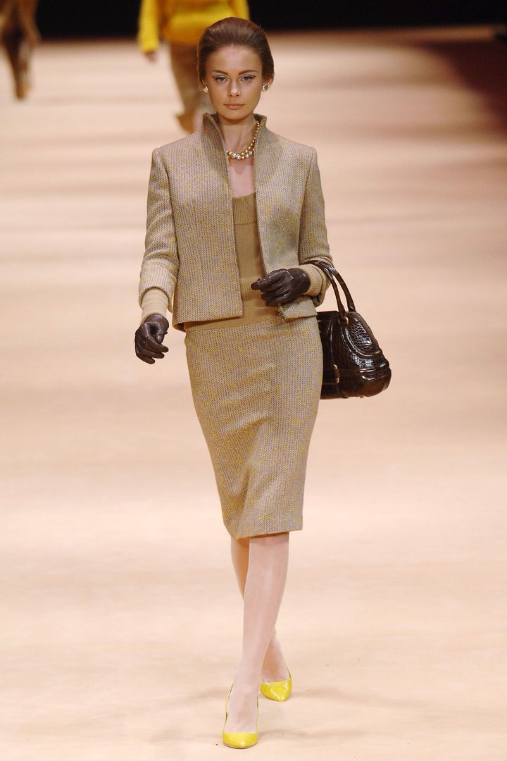 マックイーン 2005-06年秋冬コレクションより。