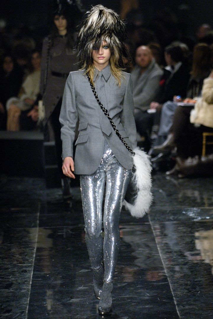 ジャンポール・ゴルチエ 2005-06年秋冬コレクションより。