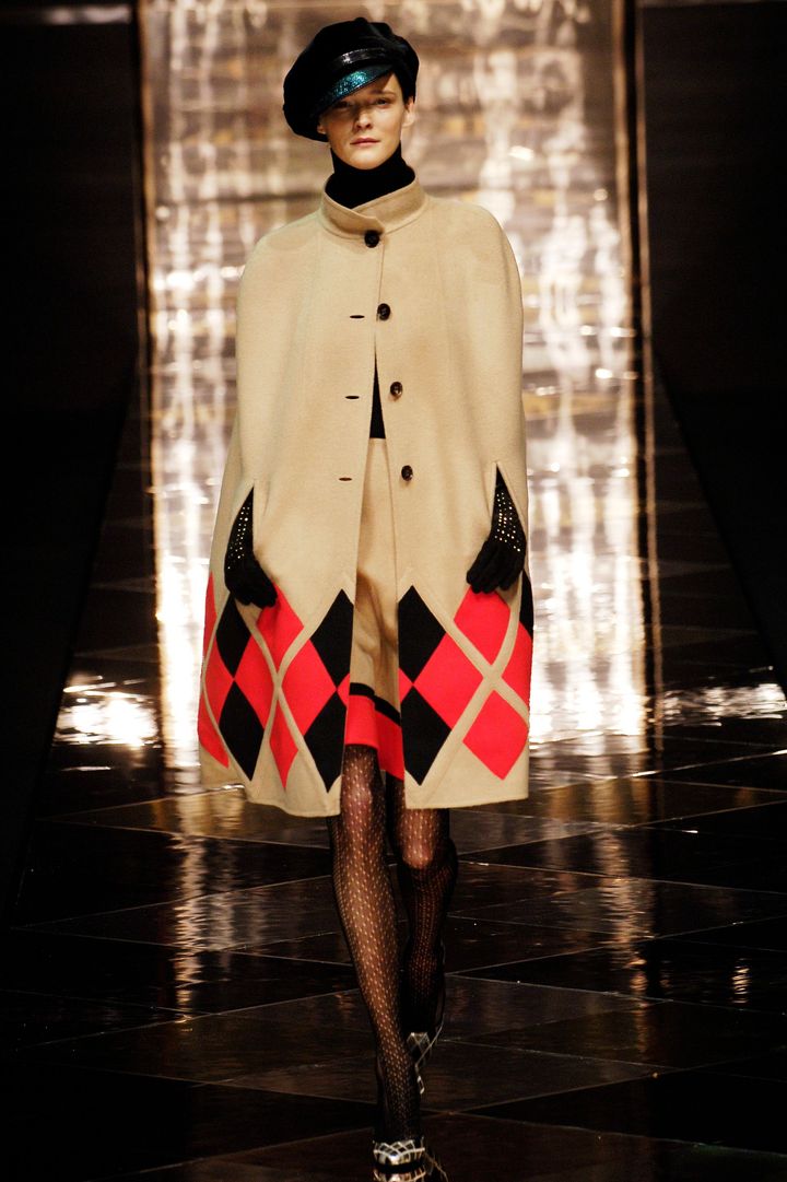 ヴァレンティノ 2005-06年秋冬コレクションより。