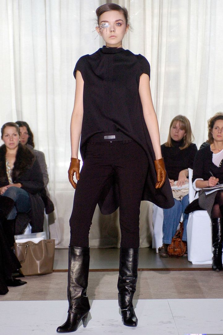 ボウディッカ 2005-06年秋冬コレクションより。