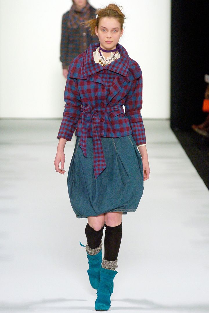 マーク・バイ・マーク・ジェイコブス 2005-06年秋冬コレクションより。