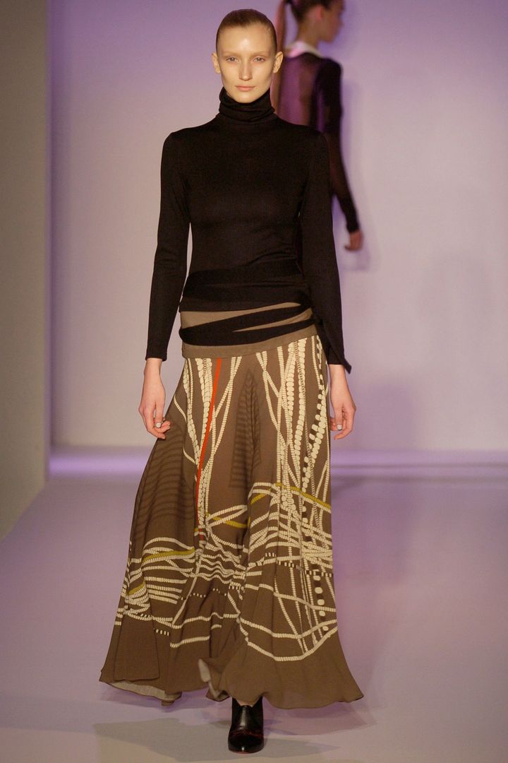 ジョナサン サンダース 2005-06年秋冬コレクションより。