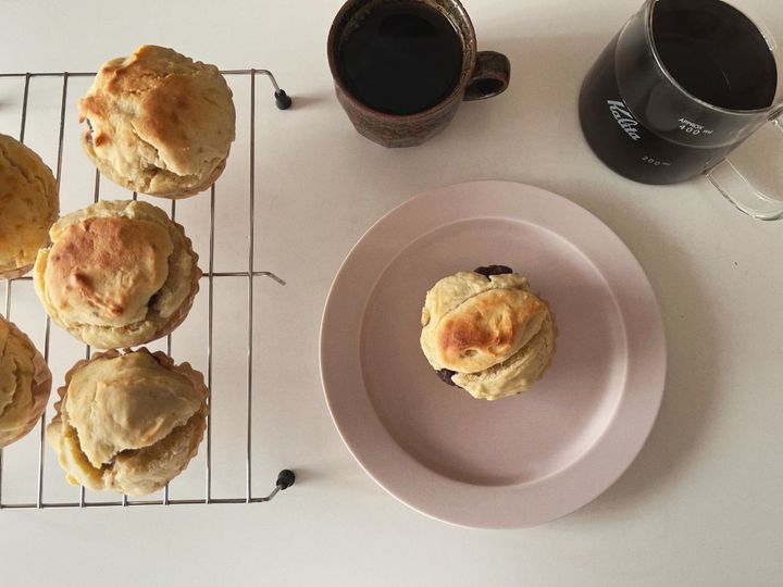 【簡単米粉レシピ】バナあんクリームチーズの米粉マフィン【渡辺友美子のコーヒーに合うお菓子のレシピ vol.70 〜レシピで旅するヨーロッパ〜】