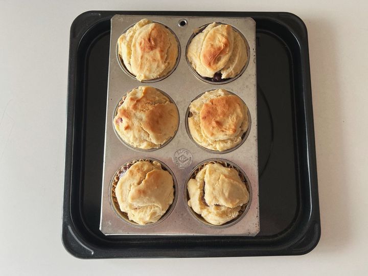 【簡単米粉レシピ】バナあんクリームチーズの米粉マフィン【渡辺友美子のコーヒーに合うお菓子のレシピ vol.70 〜レシピで旅するヨーロッパ〜】