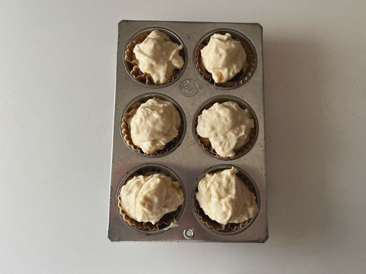 【簡単米粉レシピ】バナあんクリームチーズの米粉マフィン【渡辺友美子のコーヒーに合うお菓子のレシピ vol.70 〜レシピで旅するヨーロッパ〜】