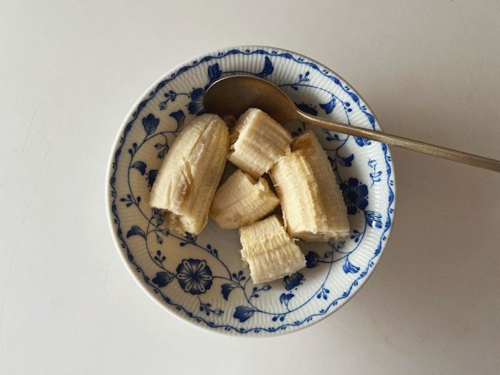 【簡単米粉レシピ】バナあんクリームチーズの米粉マフィン【渡辺友美子のコーヒーに合うお菓子のレシピ vol.70 〜レシピで旅するヨーロッパ〜】