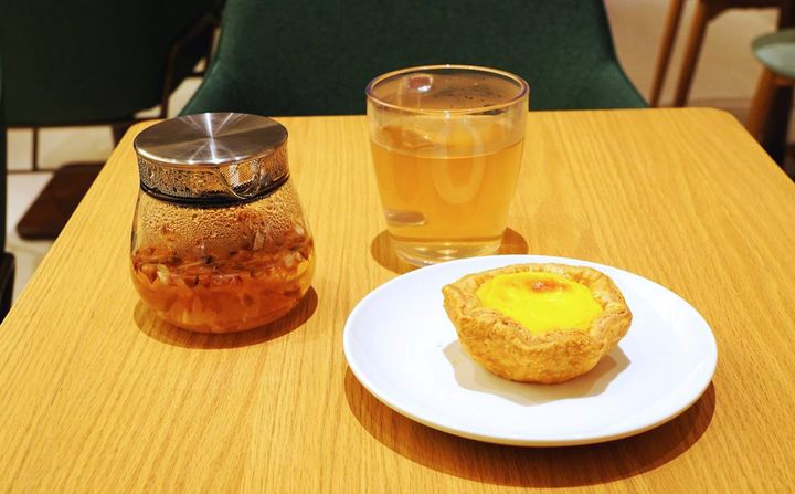 中央「トルタ クレマ バニラ」510円（持ち帰り）、520円（店内利用）