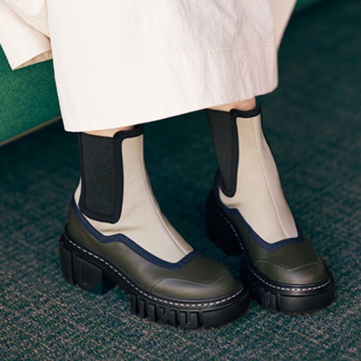 UN3D.のサイドゴアブーツ