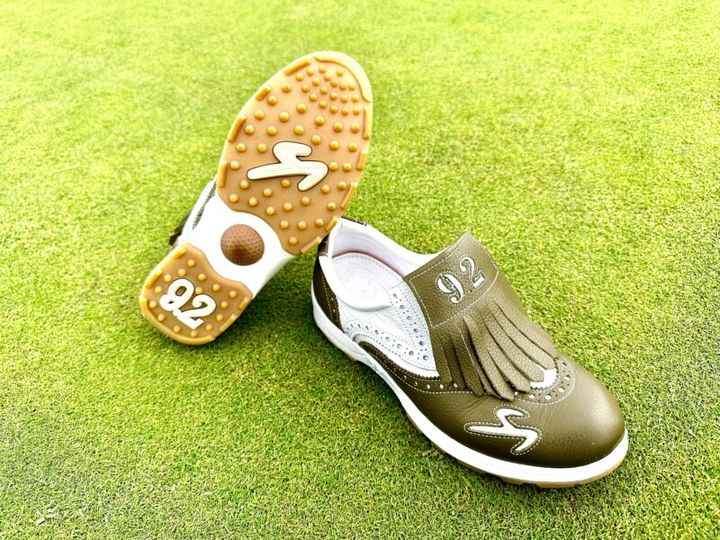 最強・最高ゴルフ靴はイタリアにあった！ゴルフ編集者がガチレビュー