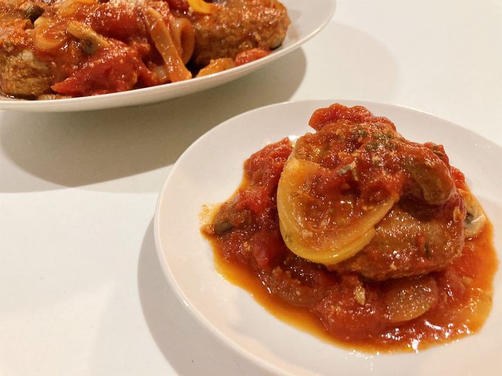 完成した煮込みハンバーグ