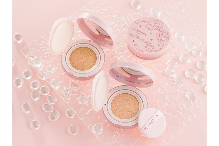 キャンメイク フィットグロウクッション／各￥1,650（税込み）