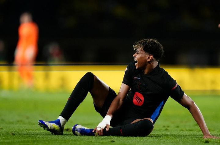 17歳の世界的スター選手、血だらけの靴下をSNSに投稿したワケ