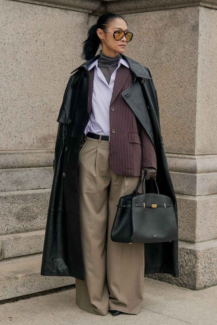 画像: 手袋投入で肌見せ面積を極力抑えめに