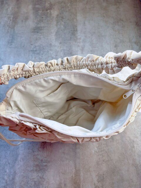 GU ギャザーショルダーバッグ NATURAL 内ポケット2つ