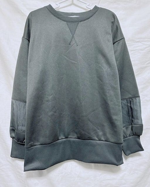 しまむら「裏起毛袖シアー使いプルオーバー」