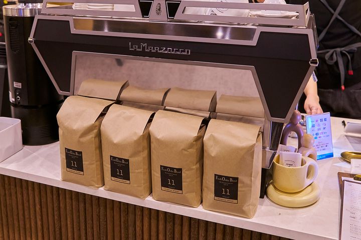 「LA MARZOCCO」のコーヒーマシーンを導入。本格的なコーヒーが味わえる
