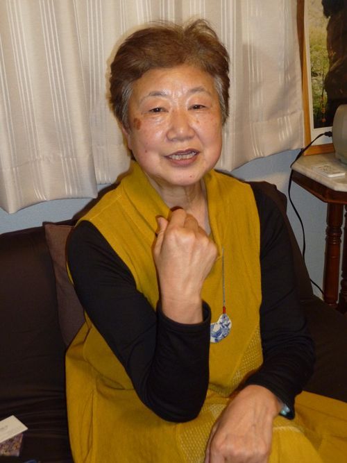 インタビューに答える、DV被害者支援団体「Saya-Saya」共同代表理事の松本和子さん 撮影＝林美保子