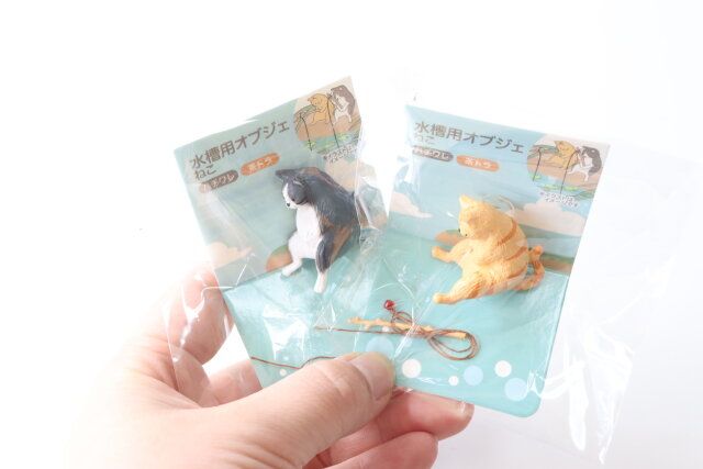 セリアの可愛い水槽用オブジェ ねこ