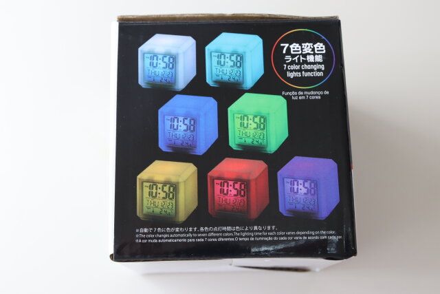 ダイソーの7色変色ライト付デジタル時計のカラー
