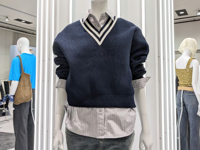 スポンジニットチルデンセーターを使ったコーデ