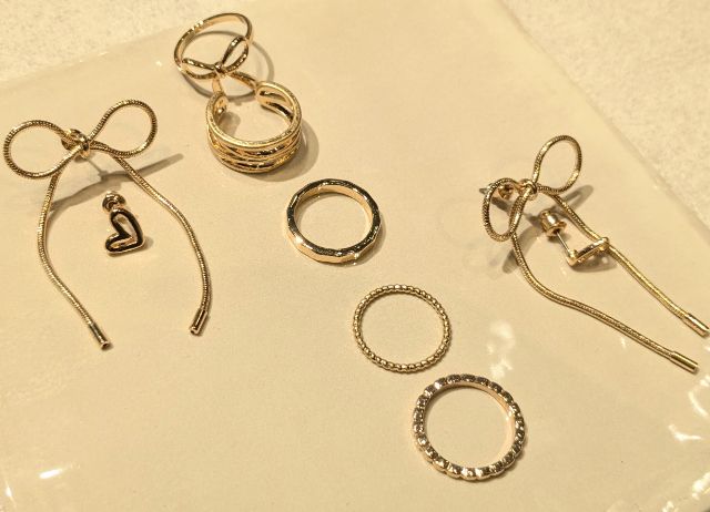 リボンピアスとリングセット
