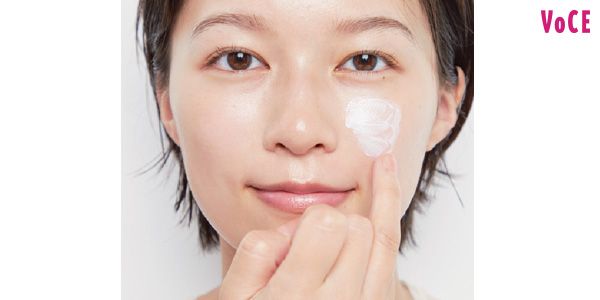 べたっとのせずジグザグに塗って毛穴を埋める。