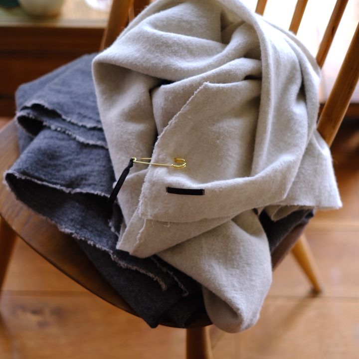 〈Honnete〉のストール