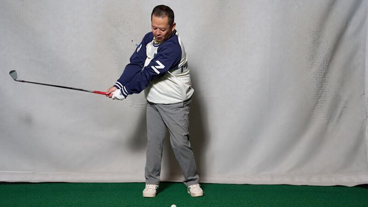 「身体が硬くて飛ばせない…」そんな人が飛距離アップできるコツを解説