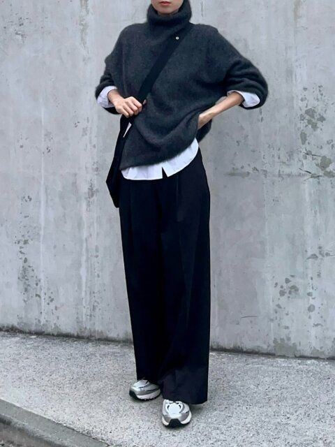 黒ワイドパンツコーデ3