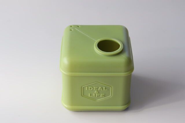 セリアのじょうろ キューブタイプ 240mL1